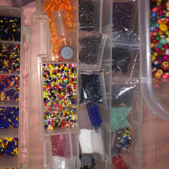 HUGE BEAD LOT! - Picture 8 of 8